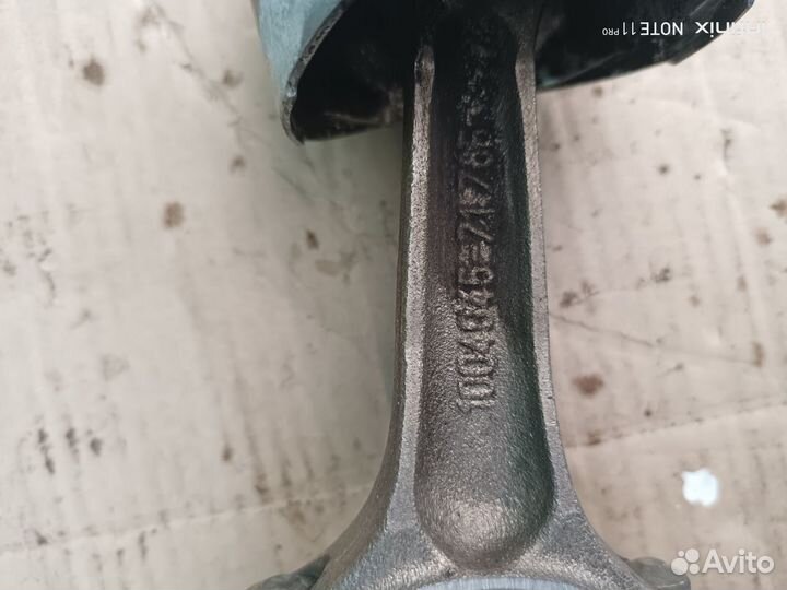 Поршень с шатуном Chevrolet Niva 2004 г