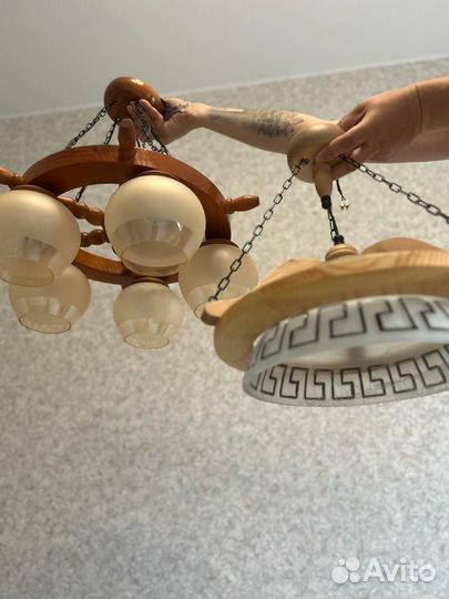 Продам люстру