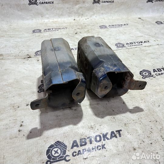 Кронштейн переднего бампера Nissan Primera P11