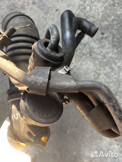 Патрубок воздушный 1.8Т Skoda Passat B5 Audi TT