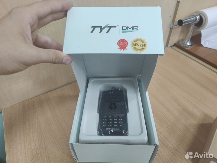 Рация TYT MD-UV390 10W AES256 с тангентой TYT