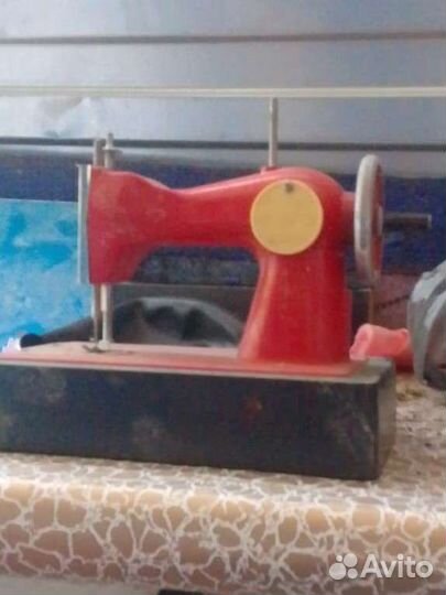 Детская швейная машинка