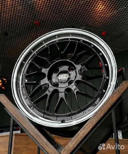 Литой диск BBS R17 5x108