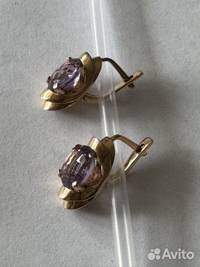 Золотые серьги