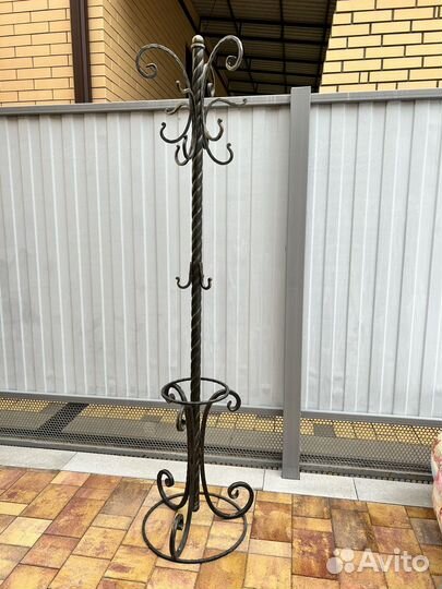 Вешалка напольная кованная