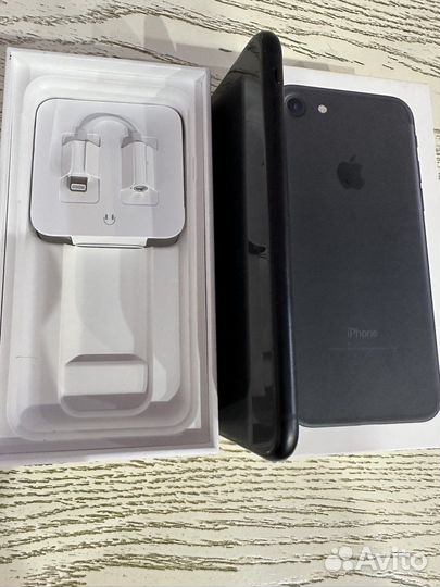 Телефон iPhone 10