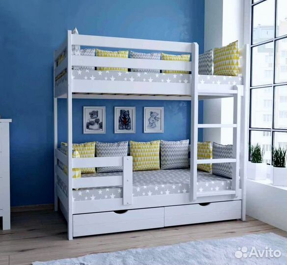 Кровать двухъярусная из дерева