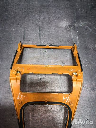 Накладка панели центральной Mazda Millenia