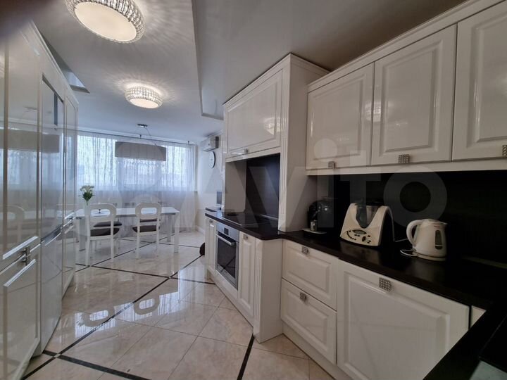 4-к. квартира, 114 м², 9/14 эт.