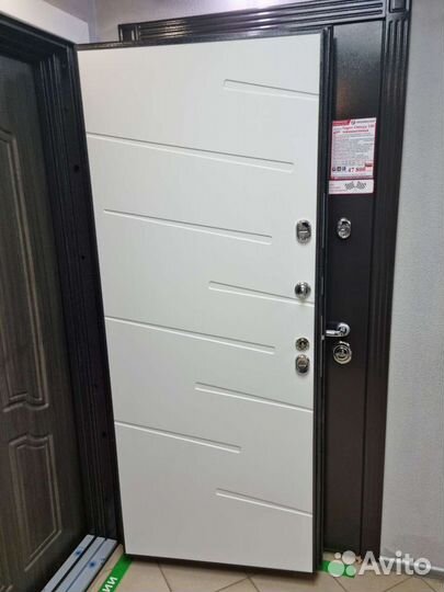 Дверь входная металлическая с терморазрывом