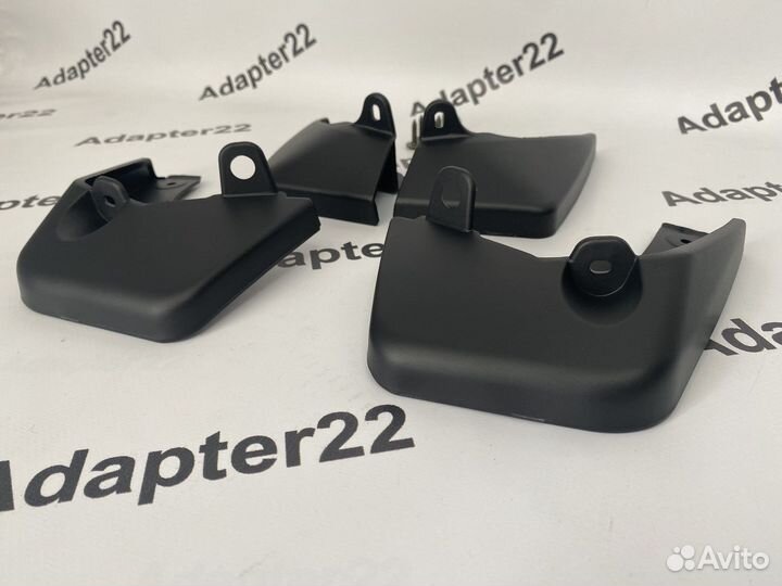 Новые брызговики Vitz/Yaris 2011-20 с креплениями