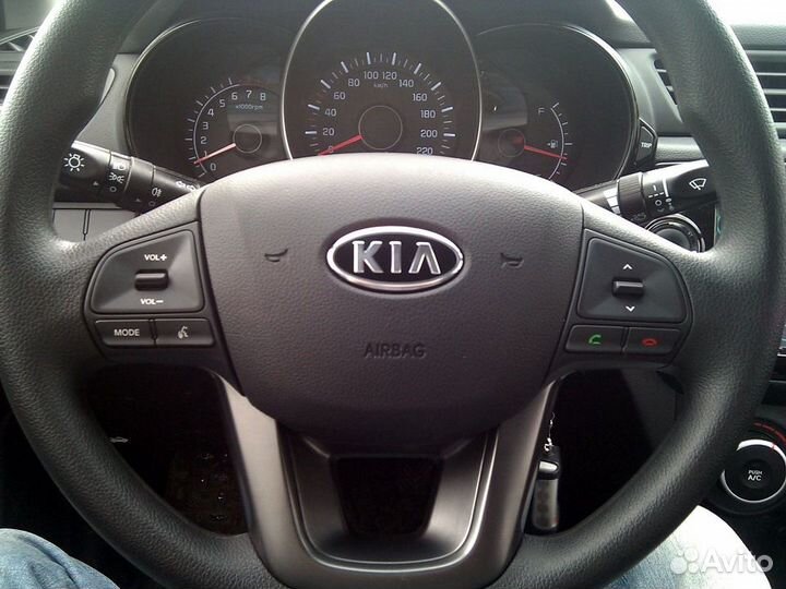 Кнопки в руль Kia Rio Hyundai Solaris