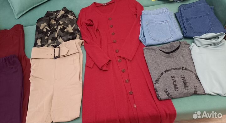 Комбинезон, платья и куртки 42-44