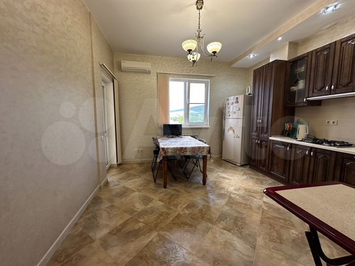 2-к. квартира, 60 м², 6/6 эт.