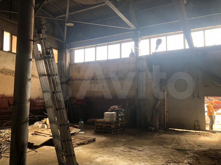 Гараж, > 30 м²