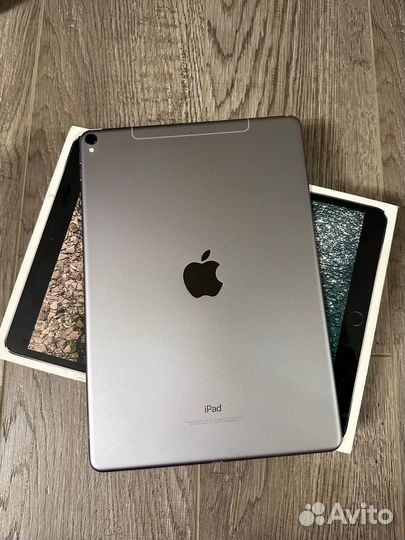 iPad Pro 10.5-inch Wi-Fi+Cellular 256GB Space Gray