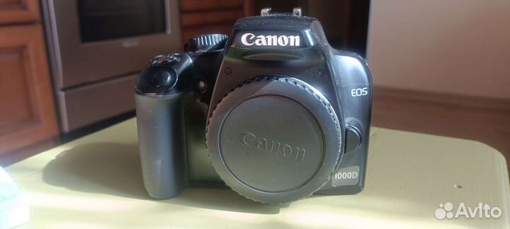 Кенон 1000d+ два объектива