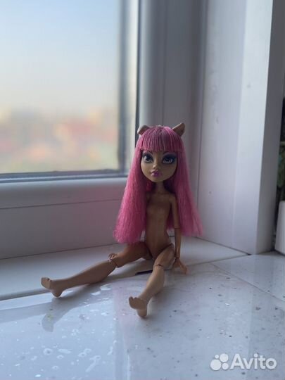 Кукла Монстер Хай Хаулин Вульф