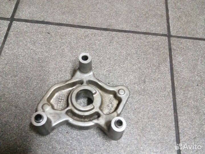 Кронштейн бензинового тнвд Hyundai-Kia