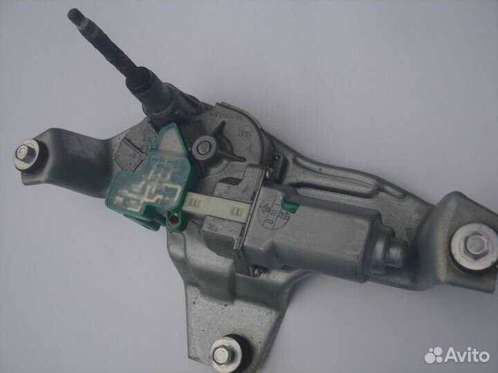 Моторчик стеклоочистителя стекла багажника