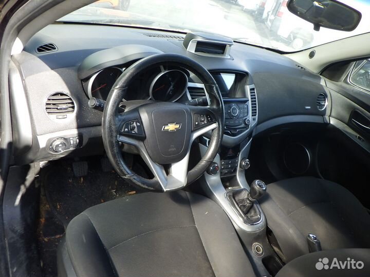 Защита двигателя верхняя chevrolet cruze J300 2012