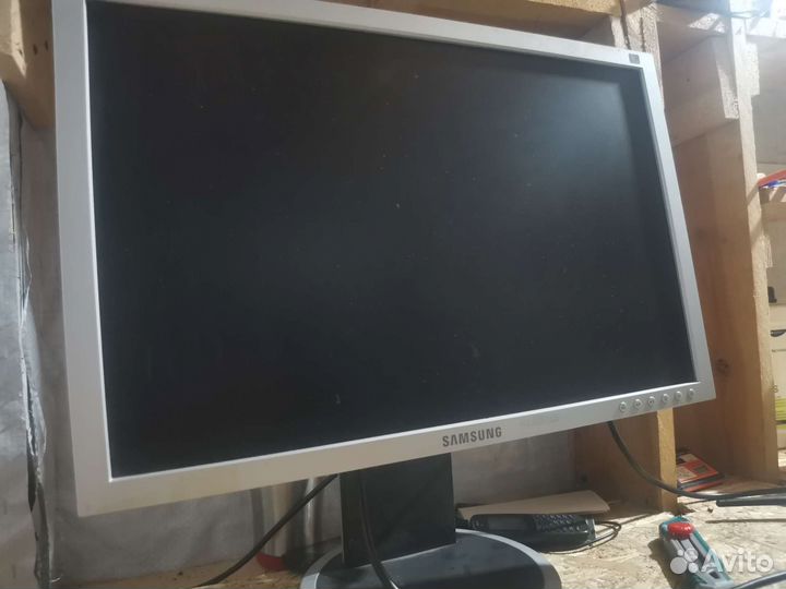 Монитор Samsung 20