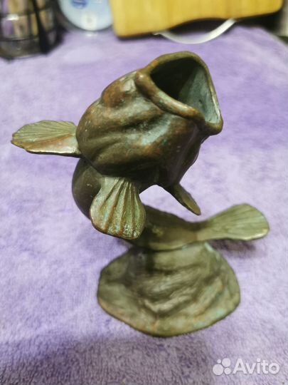 Бронзовая пепельница рыба Бычок