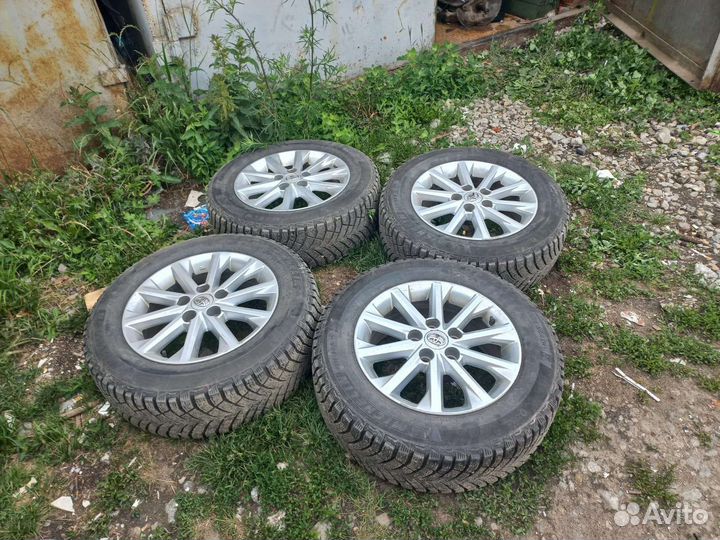 Michelin X-Ice XI3 215/60 R16 99T