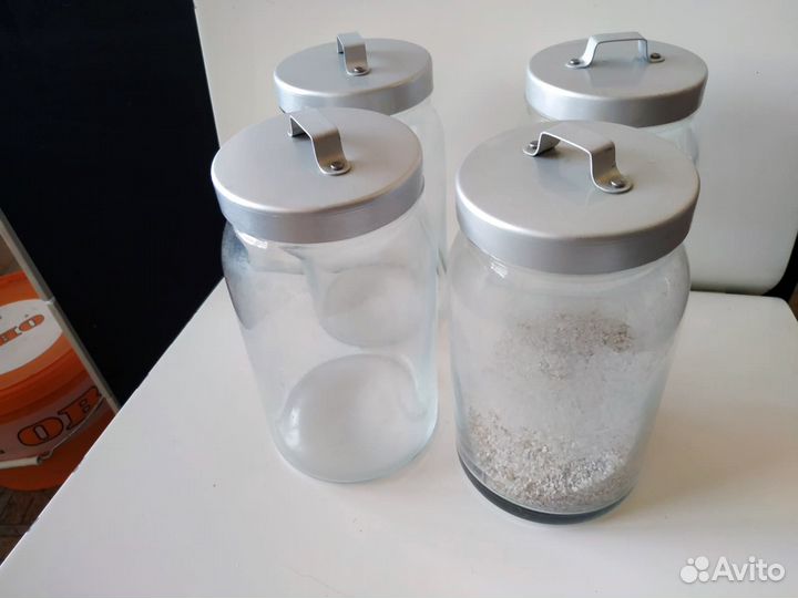 Банки для продуктов и мелочей на кухню