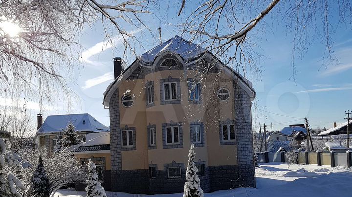 Дом 620 м² на участке 39 сот.