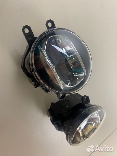 Туманка toyota RAV4 05-13 (LED)