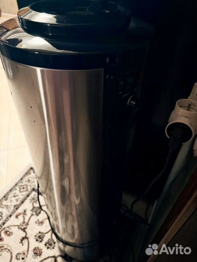 Кулер для воды напольный