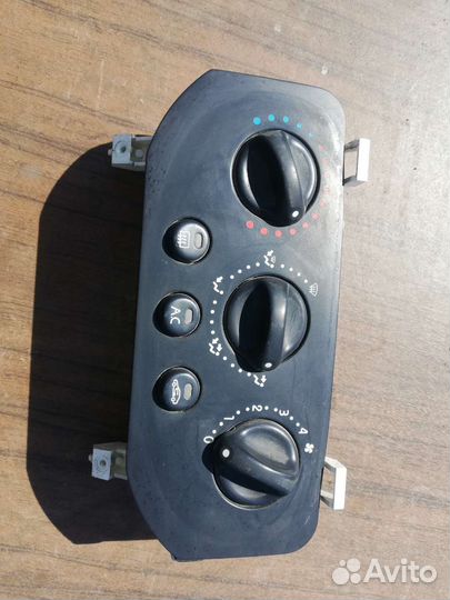 Блок управления печкой Рено Клио 2