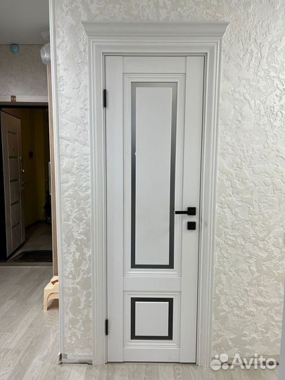 Дверь межкомнатная с парящим стеклом