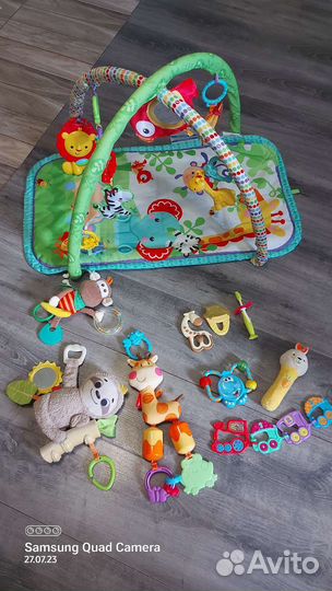 Игрушки от 0 пакетом fisher price, chicco