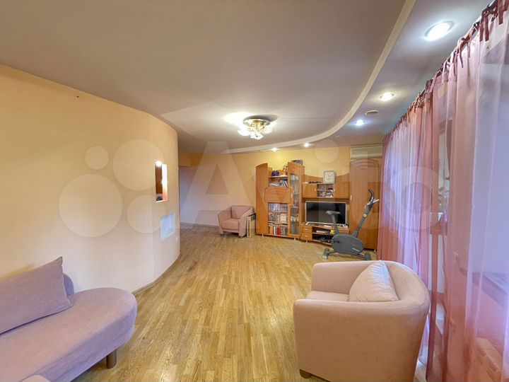 5-к. квартира, 114,2 м², 4/9 эт.