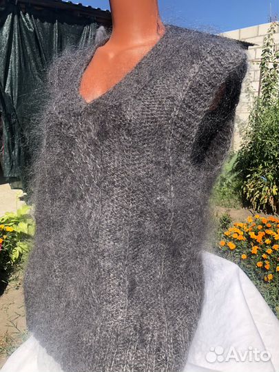 Жилет серый из козьего пуха