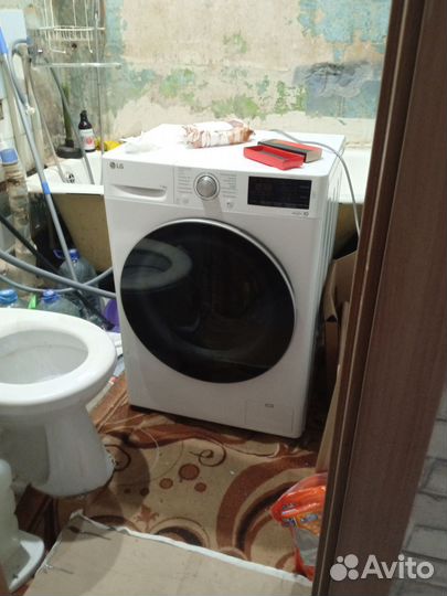 Стиральная машина с сушкой LG F2J6HG8W