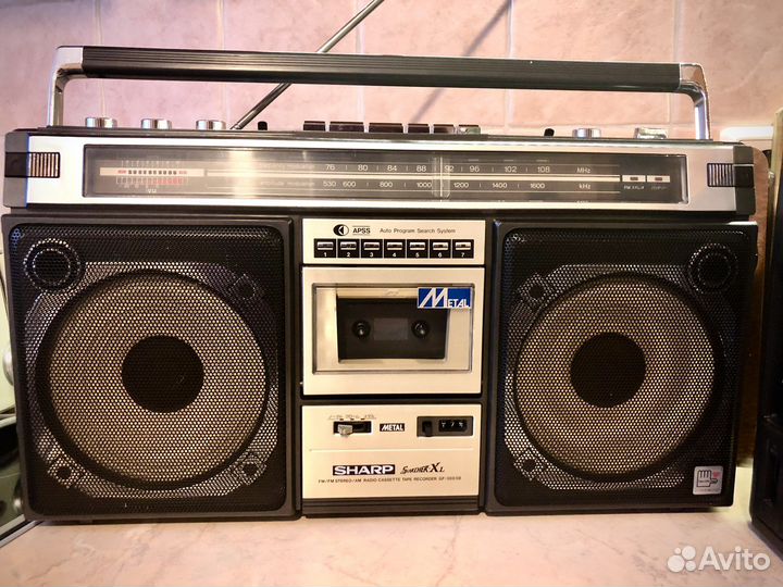 Винтажные магнитолы Sharp GF-308 SB (продан) и ST