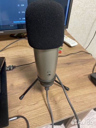 Микрофон студийный