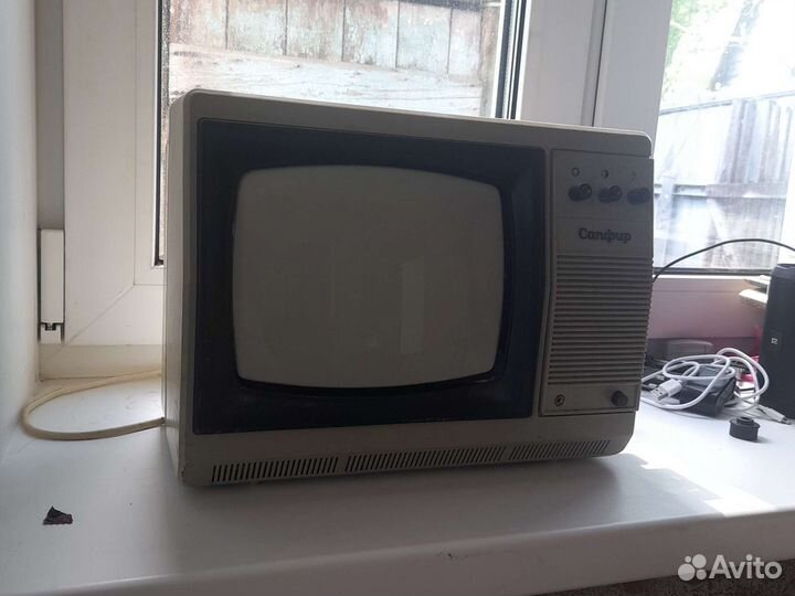Телевизор 