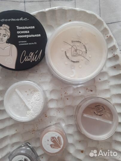 Пудра,хайлайтер,бронзер + тени в подарок