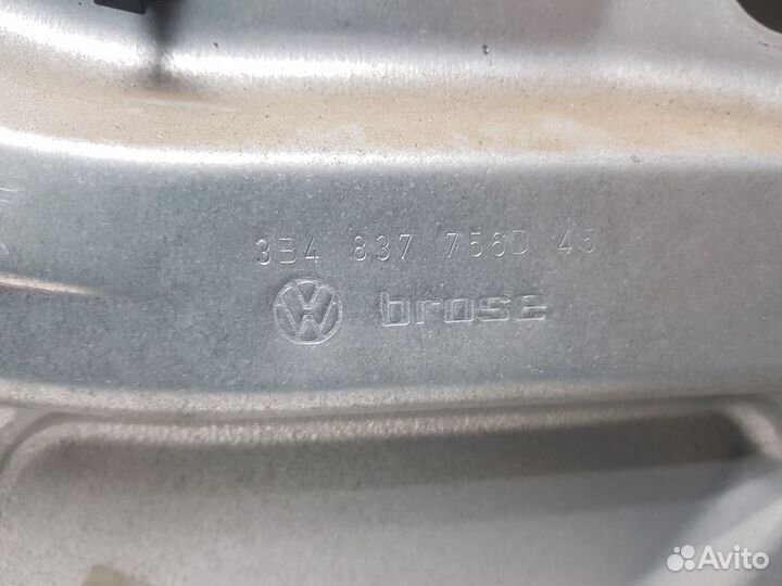Стеклоподъемник передний правый Passat B5+