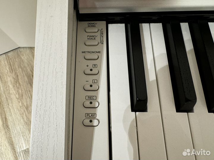 Цифровое пианино Yamaha Arius YDP 143