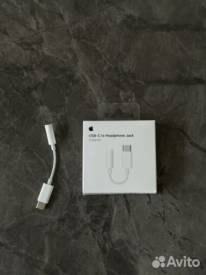 Адаптер Apple USB-C Headphone Jack