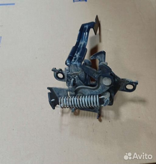 Замок капота Toyota RAV4 CA40 2012-2019