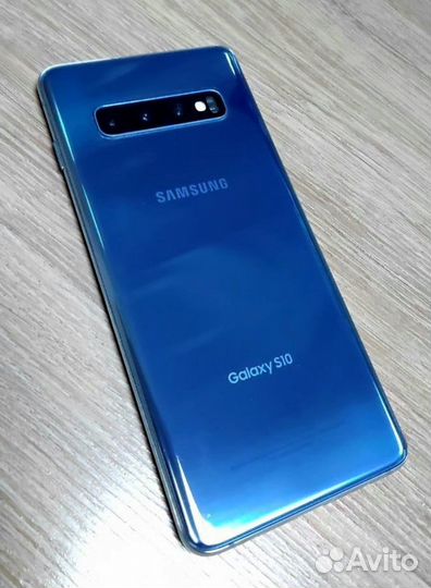 Samsung Galaxy S10, 8/128 ГБ
