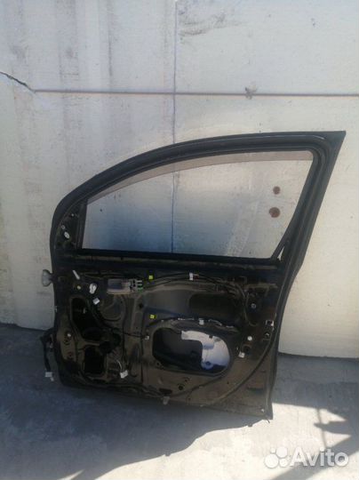 Дверь передняя правая Toyota Passo KGC30