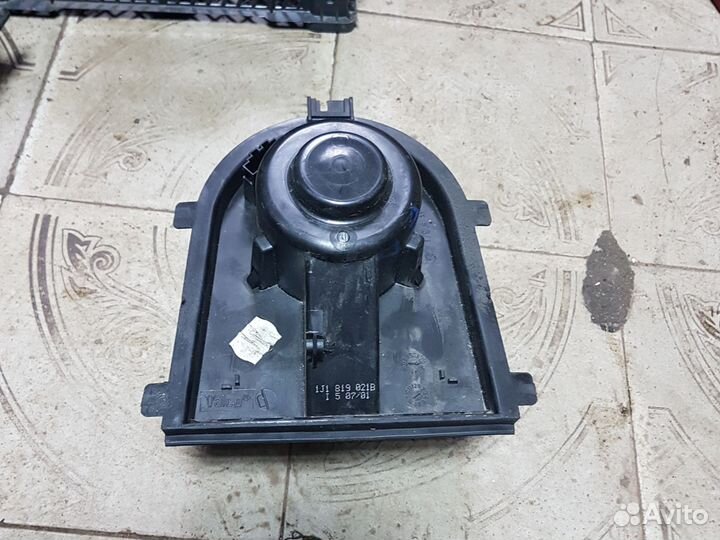 Моторчик отопителя VW Golf 4