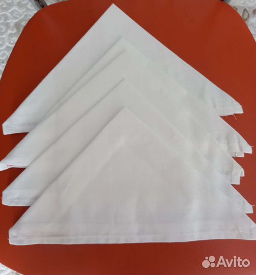 Скатерть красивая с 6 салфетками